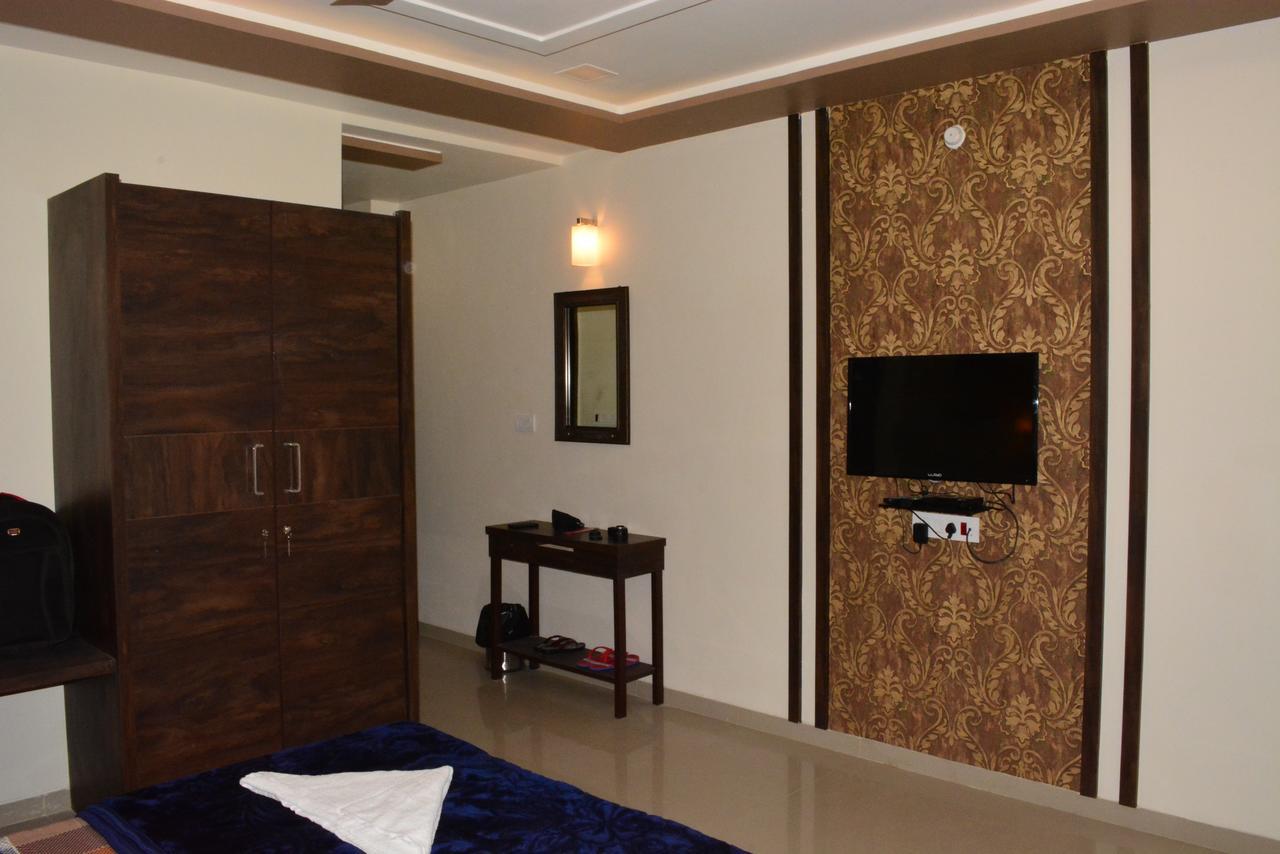 Hotel Desert Inn Barmer Kültér fotó