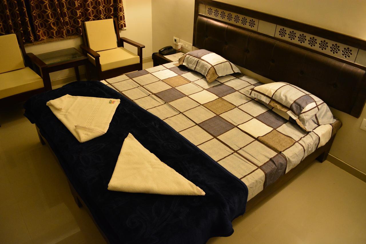 Hotel Desert Inn Barmer Kültér fotó